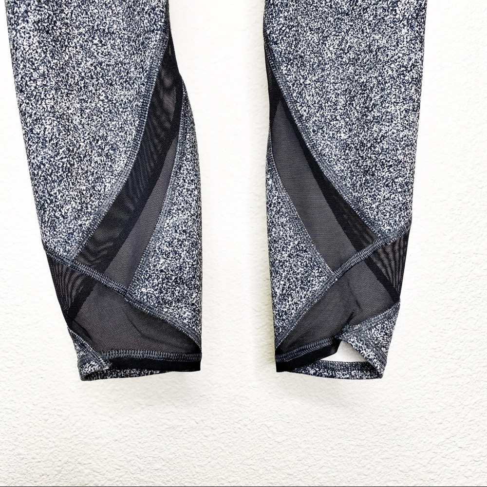 Lululemon 3/4 Speckled Mesh Leggings - Picture 3 of 6